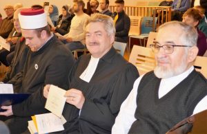 V.l. Imam Hadis Bosnijak, Pfr. Michael Wolf, Imam Cemal Öztürk