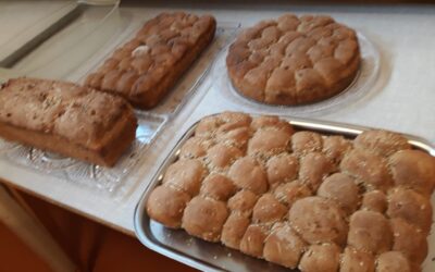 Palmsonntag und Brot backen für Kinder in der Heiligen Familie