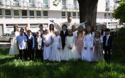 Feier der Erstkommunion am 15.5. in der Heiligen Familie